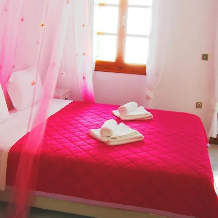Elena & Aparthotel 4*