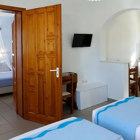 Aparthotel Elena & Piso Livadi