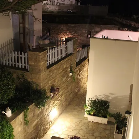 Aparthotel Elena & Piso Livadi