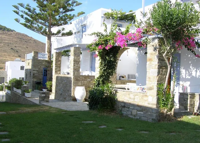 Apart Otel Elena & 3*