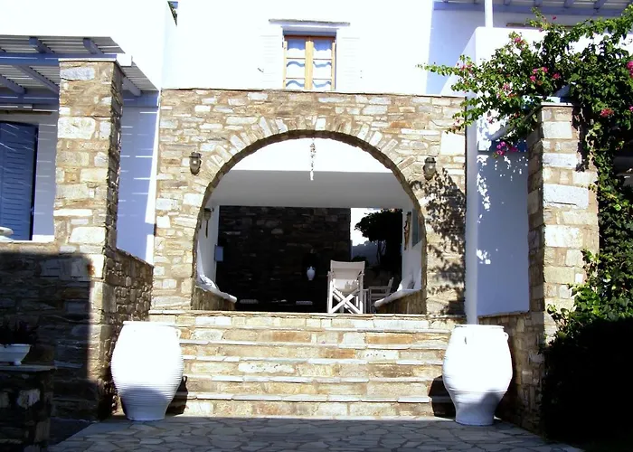 Elena & 3* Piso Livadi