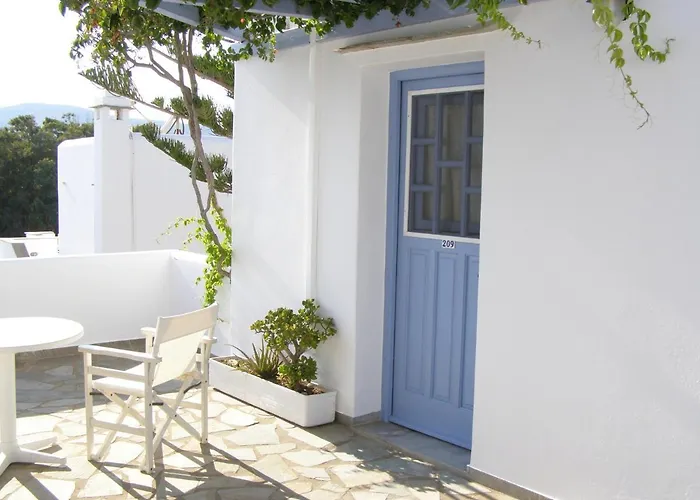 Elena & 3* Piso Livadi