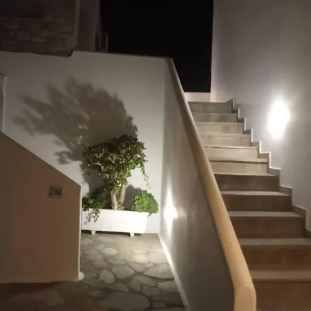 埃伦娜一室公寓酒店 公寓式酒店 皮索·里瓦蒂