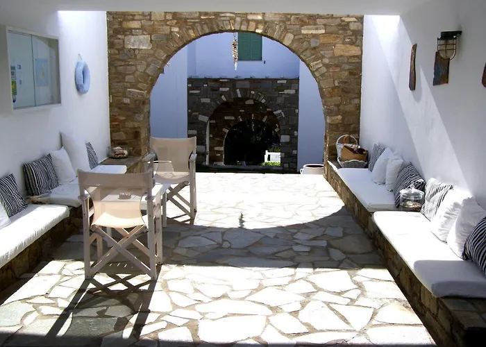 Elena & Ξενοδοχείο με διαμερίσματα Πίσω Λιβάδι