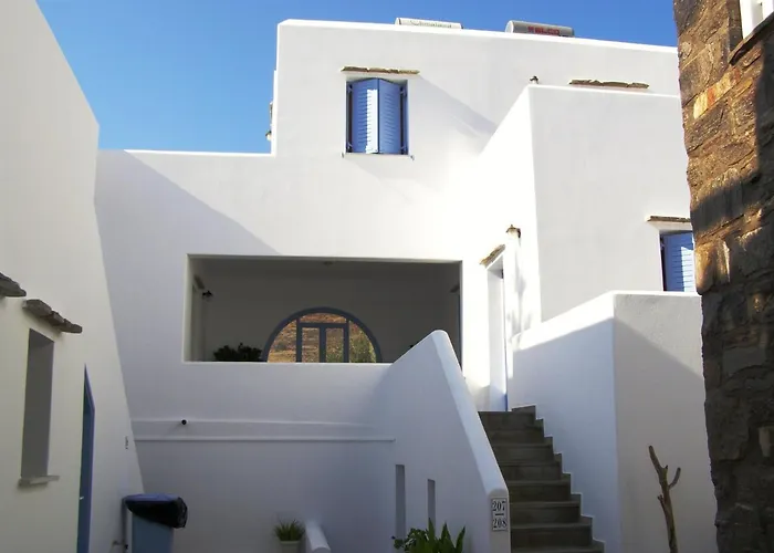 Ξενοδοχείο με διαμερίσματα Elena &