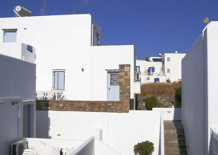 Elena & Ξενοδοχείο με διαμερίσματα Πίσω Λιβάδι