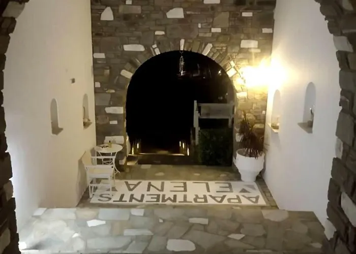 Elena & Ξενοδοχείο με διαμερίσματα 3*