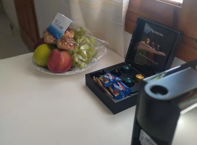 Elena & Ξενοδοχείο με διαμερίσματα 3*