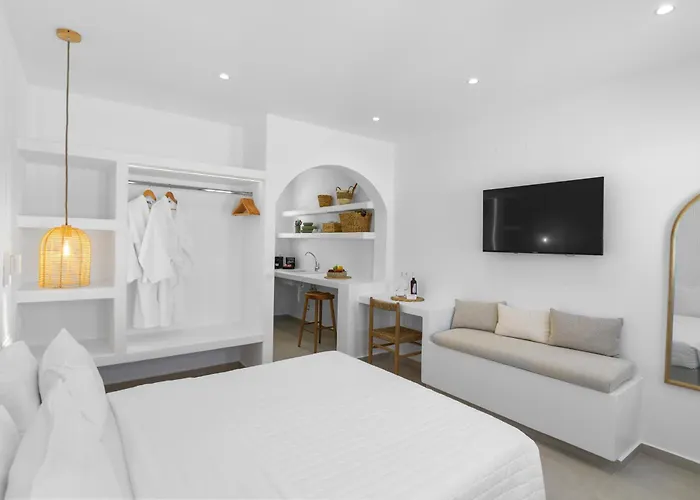 Elena & 3* Πίσω Λιβάδι