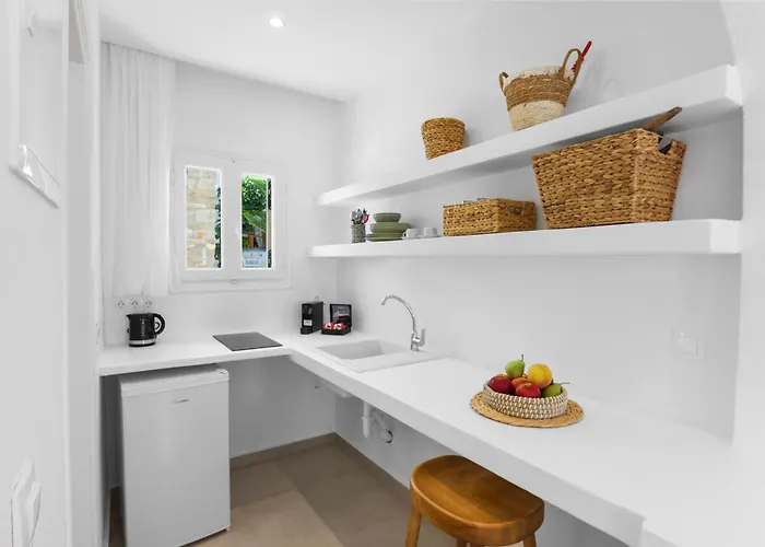 Ξενοδοχείο με διαμερίσματα Elena &