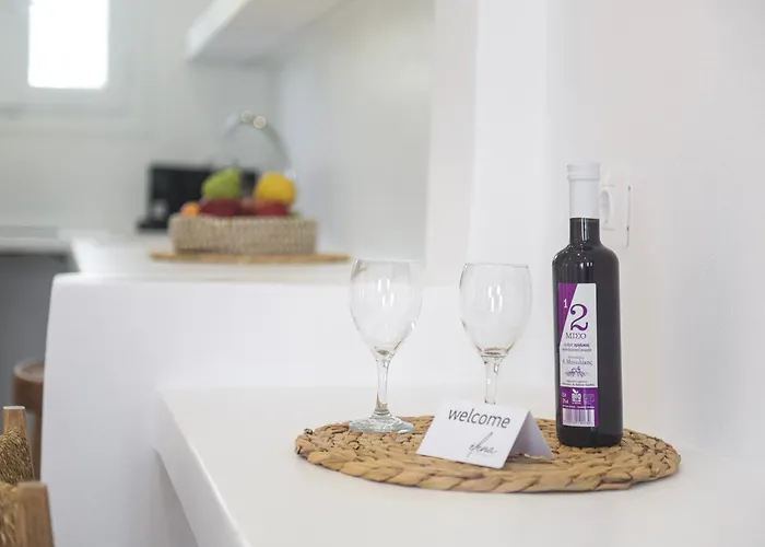 Elena & Ξενοδοχείο με διαμερίσματα 3*