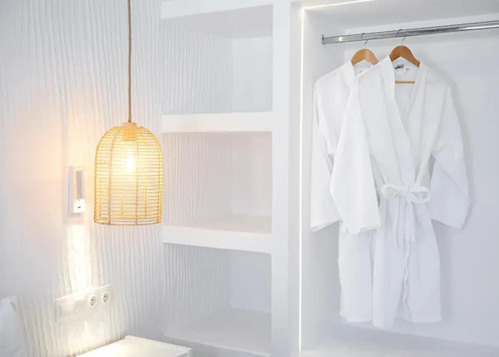 Ξενοδοχείο με διαμερίσματα Elena & 3*