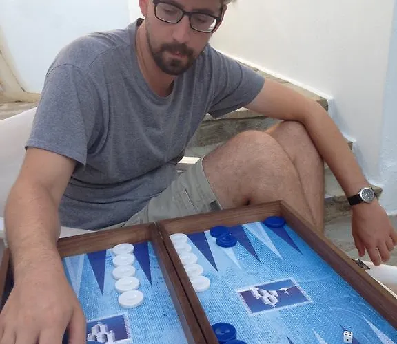 Elena & Πίσω Λιβάδι