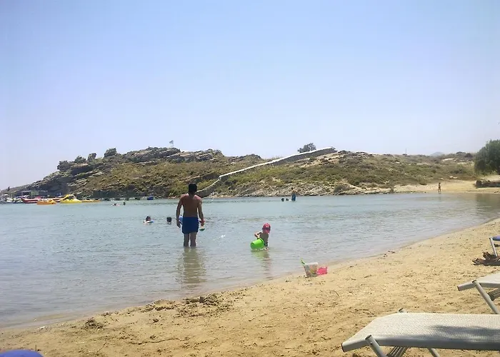 Elena & 3* Πίσω Λιβάδι