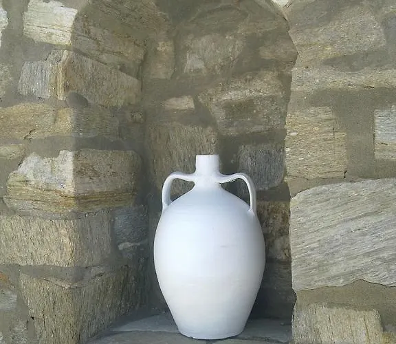 Ξενοδοχείο με διαμερίσματα Elena & 3*